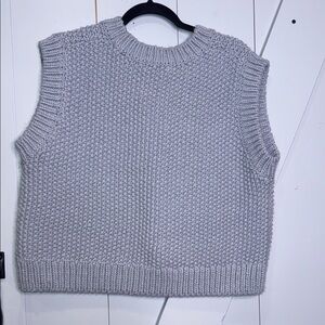 H&M Gray Knit Sleeveless Top